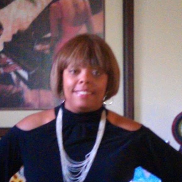 Meet your Posher, Carmen - Picture 1 of 1